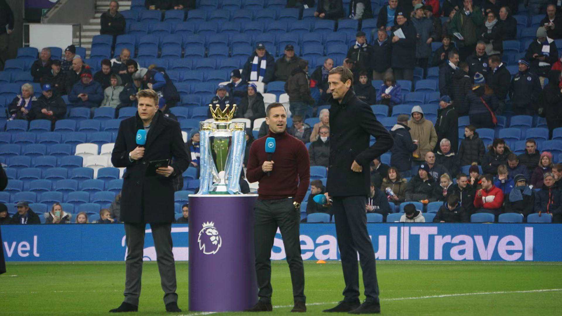 了自己的世 了自己的世